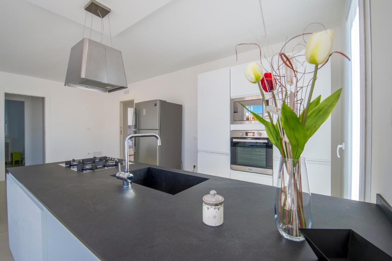 אבולה Onde Di Sicilia Suite Sea View מראה חיצוני תמונה